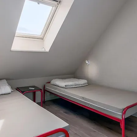 Condor 18 P ニーウポールト